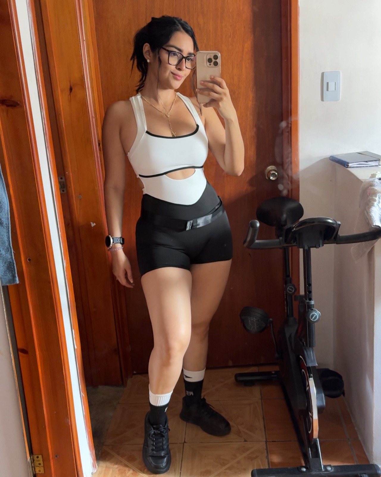 Ava